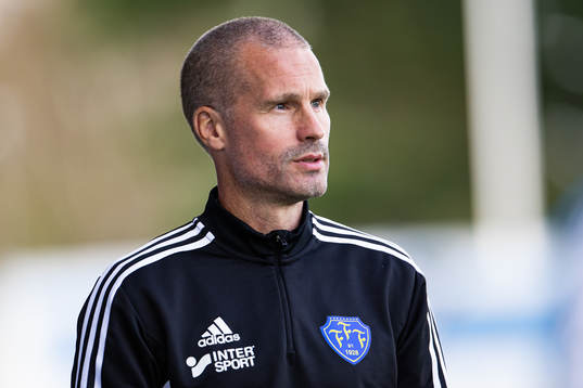 Falkenbergs tränare Christoffer Andersson