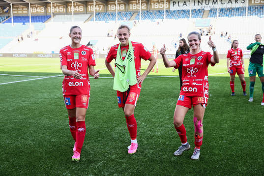 Örebros Hannah Davison, Jenny Danielsson och Regan