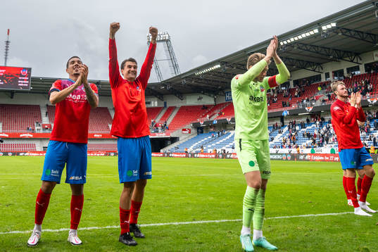 Helsingborgs Lucas Lima, Jon Birkfeldt och målvakt Kalle