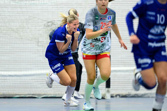 Hallbys Isa Franzen jublar