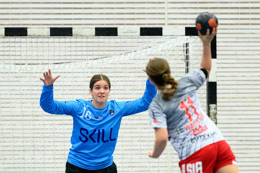 Hallbys målvakt Angjelina Simic