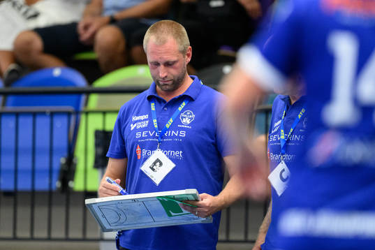 Hallbys tränare Joachim Löfstedt