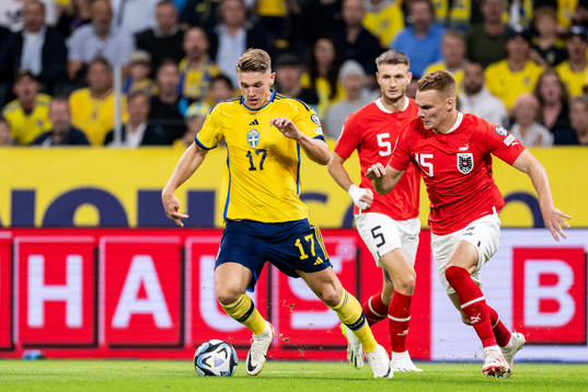 Viktor Gyökeres of Sweden and Philipp Lienhart of Austria