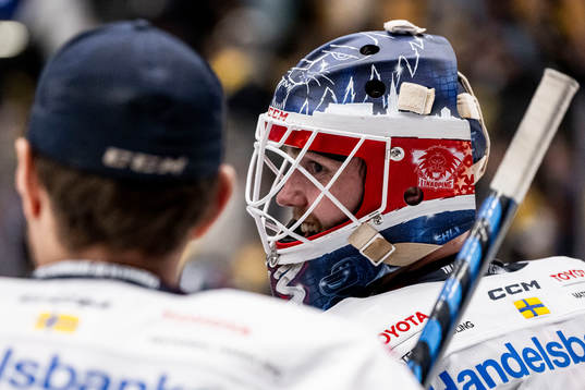 Linköpings målvakt Marcus Högberg jublar