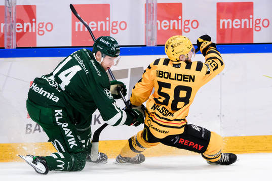 Färjestads Victor Ejdsell och Skellefteås Oskar Nilsson