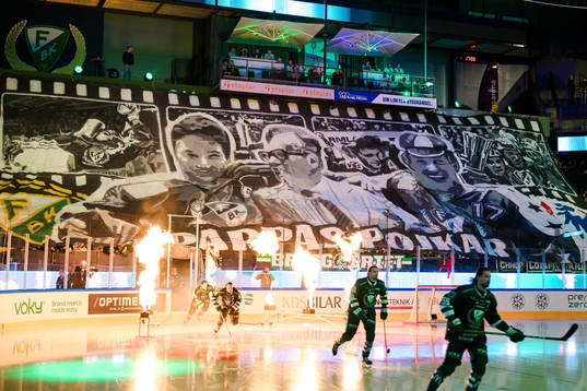 Färjestads supportrar har gjort ett Tifo