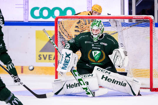 Färjestads målvakt Carl Lindbom