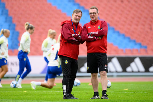 Head coach Peter Gerhardsson and goalkeeper coach Leif