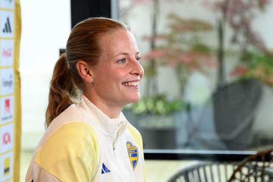 Anna Anvegård is being interviewed