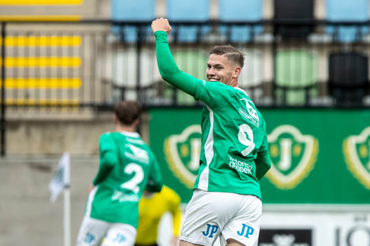 Jönköpings Södras Taylor Silverholt jublar