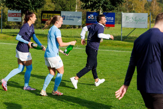 Malmö FFs tränare Maxim Khalil blir jagad av Malin