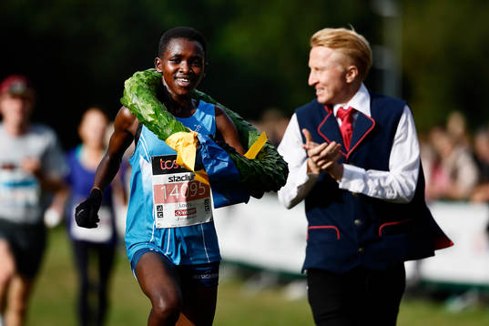 Vinnaren i klass Kvinnor 15 km Lovisa Kissa, The Ugandan