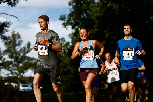 Deltagare i klasserna Män och Kvinnor 15 km