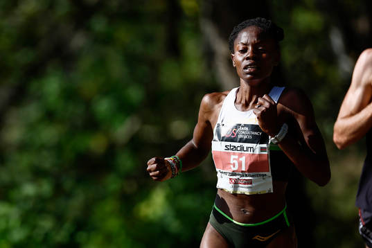 Sylvia Mmboga Kiberenge Medugu, Køge tvåa i klassen