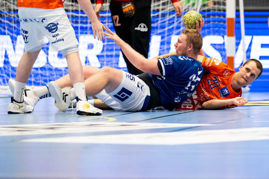 Aranäs Viktor Rhodin och IFK Kristianstads Emil Frend