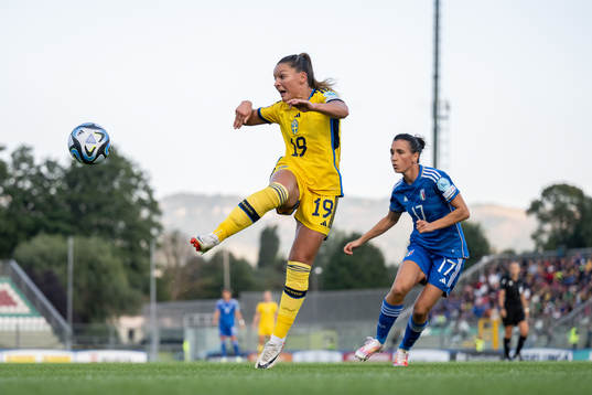 Johanna Rytting Kaneryd of Sweden and Lucia di Guglielmo of