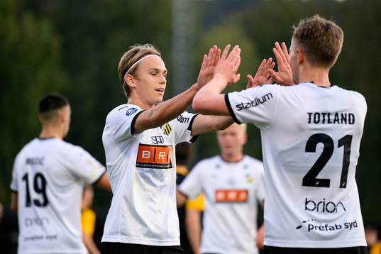 BK Häckens Pontus Dahbo jublar