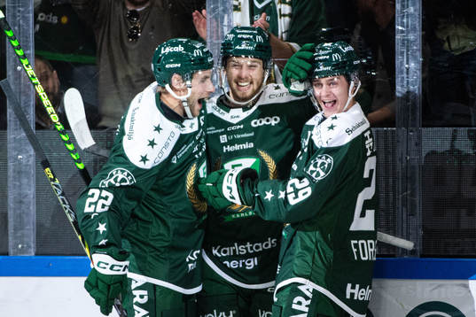 Färjestads Marcus Westfält jublar med lagkamrater