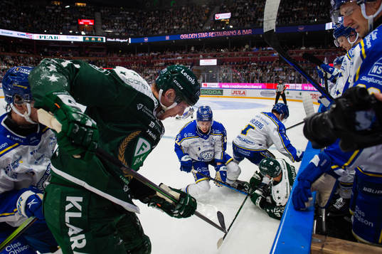 under ishockeymatchen i SHL mellan Färjestad och Leksand
