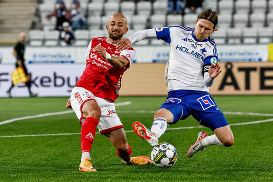<kaka23 och IFK Norrköpings Arnor Traustason