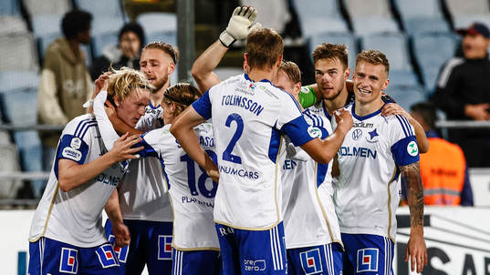 IFK Norrköpings spelare jublar