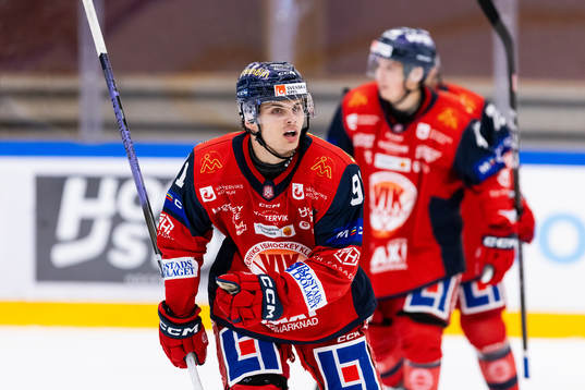 Västerviks Alex Ciernik jublar