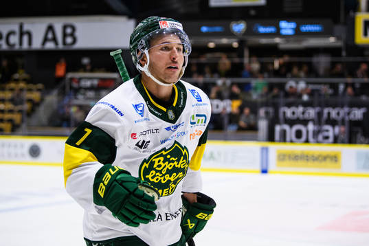 Björklövens Nicholas Schilkey jublar