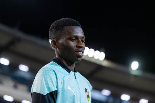 Akoua Romeo Amane of Häcken enters the pitch