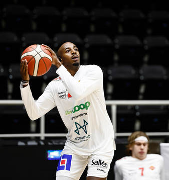 Uppsalas Jeremiah Paige värmer upp