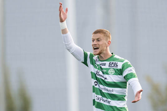Västerås SKs Daniel Ask reagerar