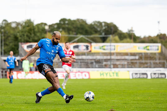 Halmstads Phil Ofosu-Ayeh