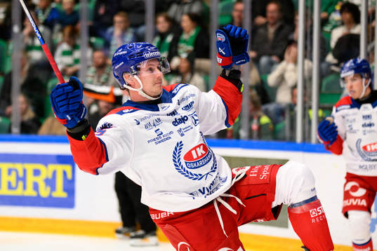 Oskarshamns Nick Olesen jublar