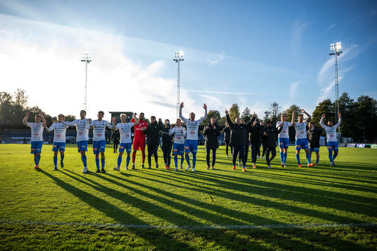 Värnamos spelare jublar