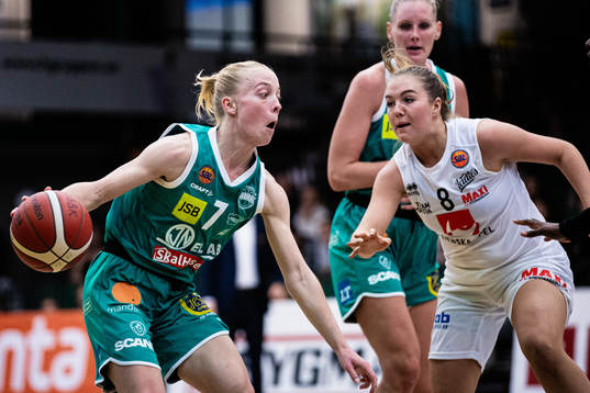 Södertäljes Klara Lundquist oxh Visbys Lisa Elsnitz