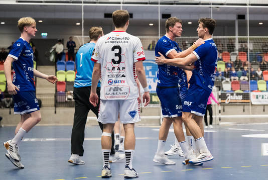 Hallbys Andreas Söderman och Ludvig Högberg jublar
