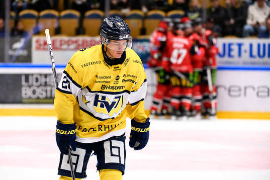 HV71s André Petersson deppar