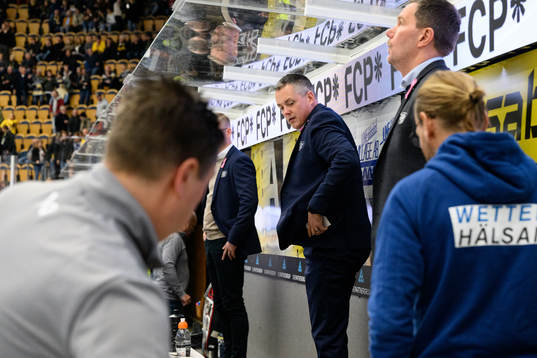 HV71s tränare Tomas Montén