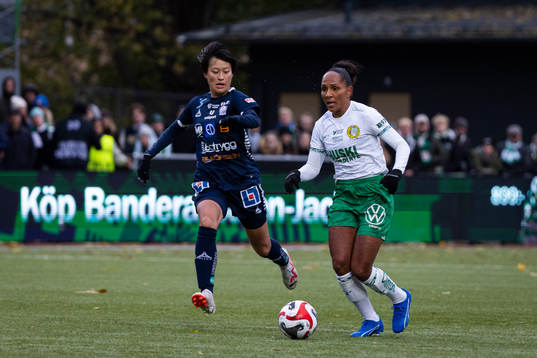 Linköpings Yuka Momiki och Hammarbys Madelen Janogy