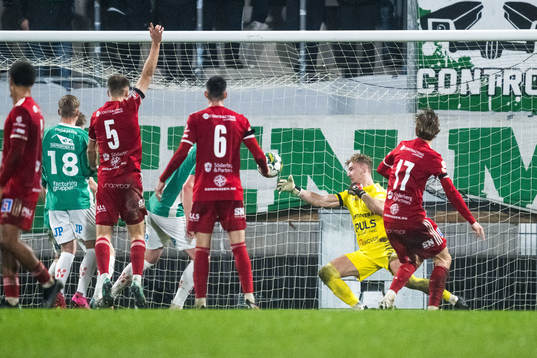 Skövde AIKs målvakt Otto Lindell