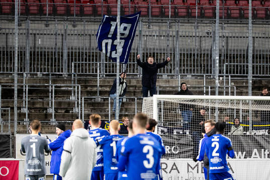 GIF Sundsvalls supportrar jublar