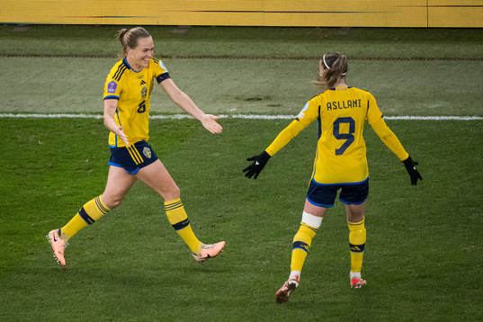 Magdalena Eriksson of Sweden celebrate the 1-0 goal with