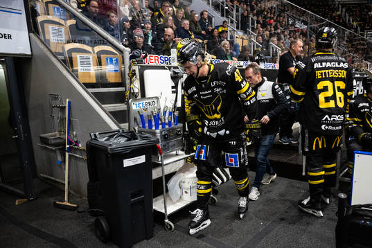 Västerås Isak Skedung har ont