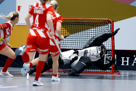 Pixbos målvakt Lara Heini