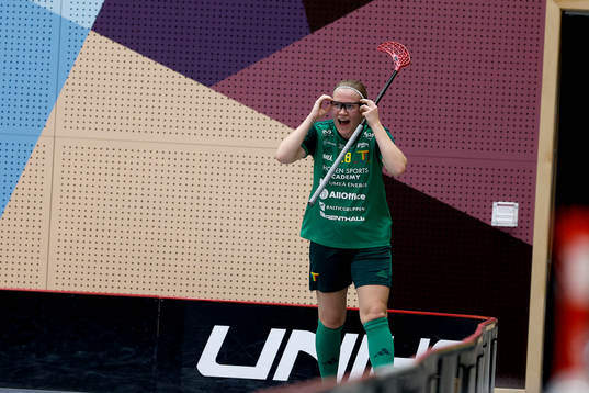 Thorengruppens Oona Kauppi jublar