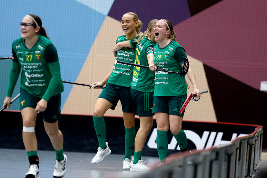 Thorengruppens Oona Kauppi jublar