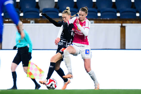 Örebros Ida Björnberg och IK Uppsalas Ellinor Johansson