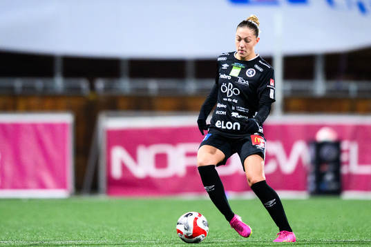 Örebros Hannah Davison