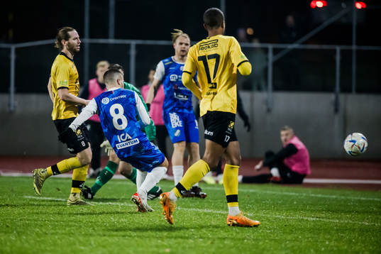Oddevolds Oscar Iglicar Berntsson gör 2-0