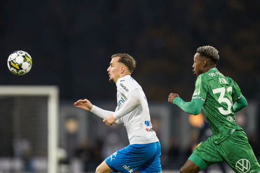 Värnamos Ajdin Zeljkovic och Hammarbys Shaquille Pinas