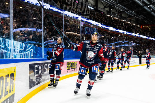 Linköpings Linus Hultström jublar